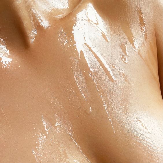Huile corporelle prodigieuse raffermissante au safran & bakuchiol