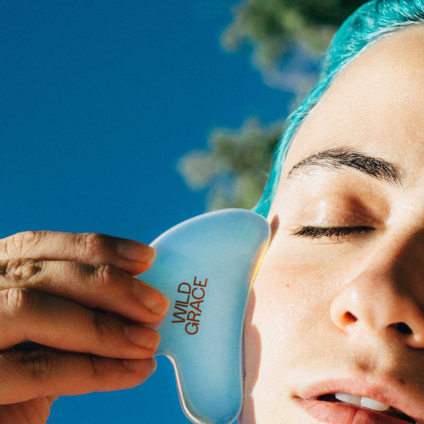 opal gua sha, opalite gua sha, WILD GRACE, facelift, montreal, holistic facial