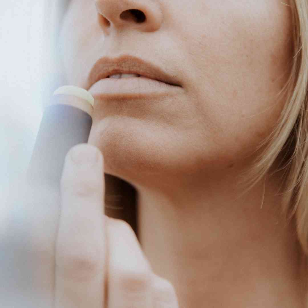 Lip butter. wild grace ultra-hydrating vegan lip balm. Cardamom-vanilla flavour.